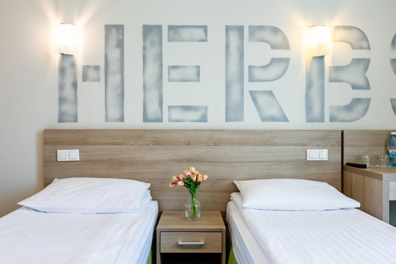 Practicotel Kiev Luaran gambar