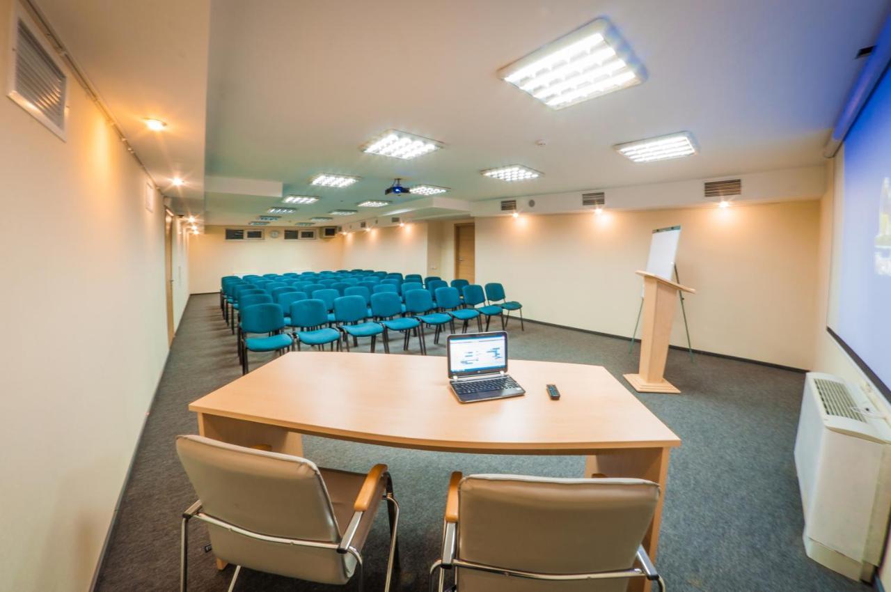 Practicotel Kiev Luaran gambar