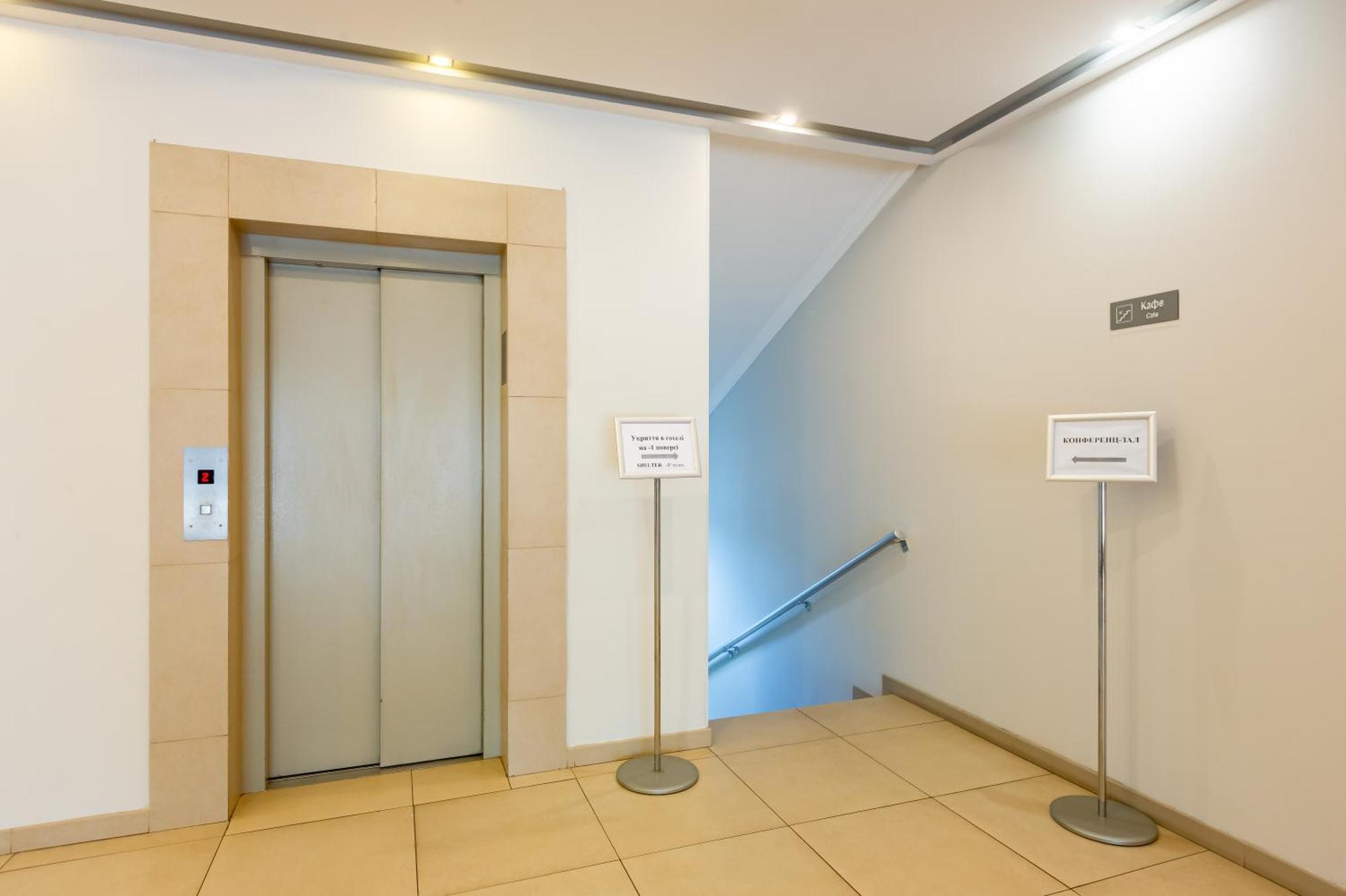 Practicotel Kiev Luaran gambar
