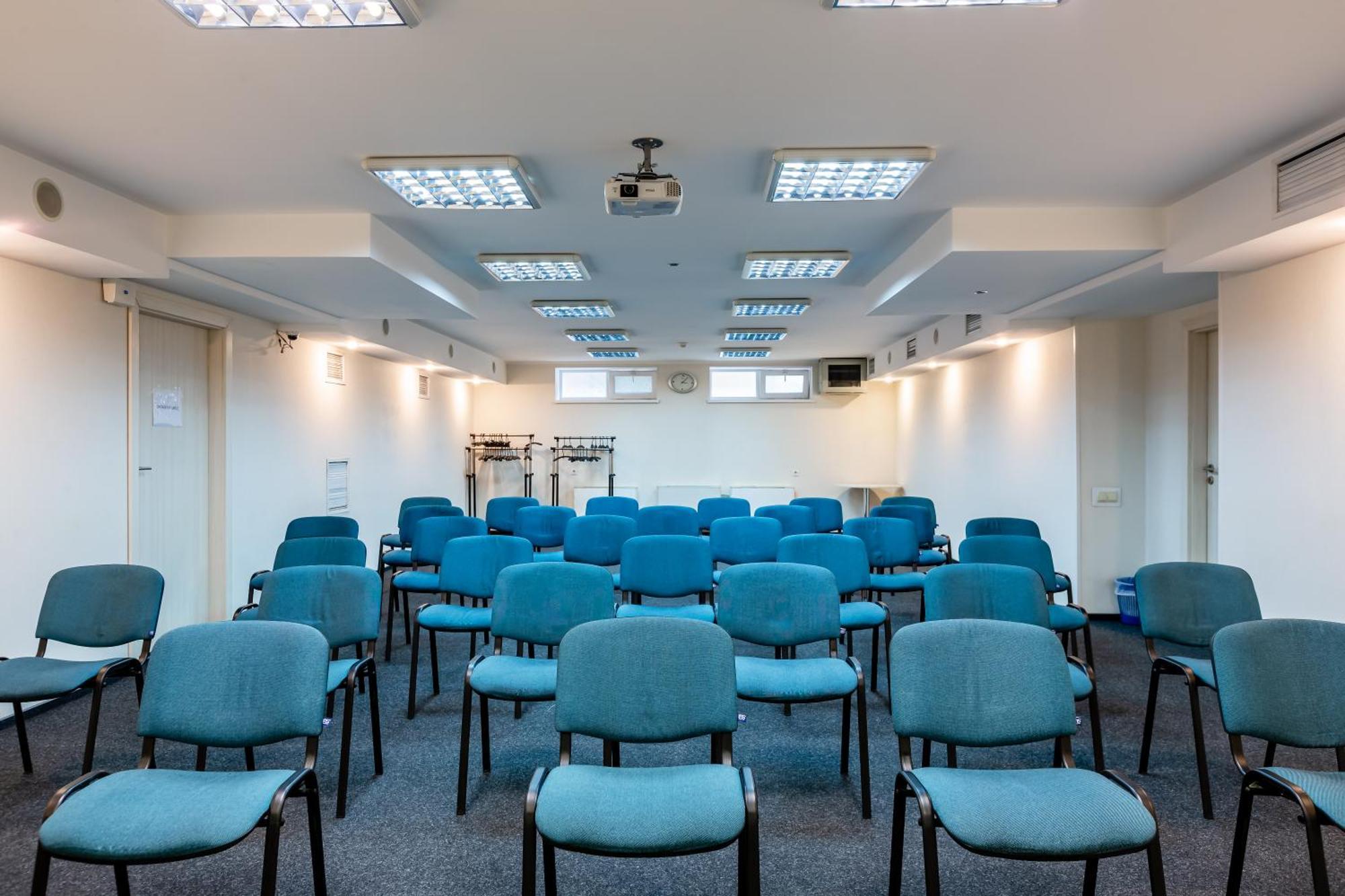 Practicotel Kiev Luaran gambar
